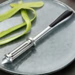 Eplucheur de Cuisine Ergonomique en Acier Inoxydable pour Fruits et Légumes