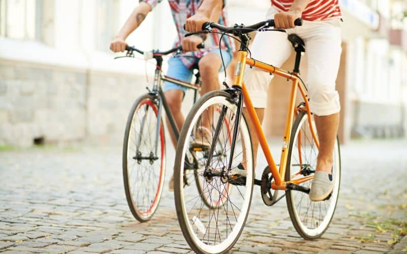 Comparaison entre Guidons Classiques et Ergonomiques Comparaison entre Guidons Classiques et Ergonomiques Transport comparaison guidons classiques ergonomiques 4