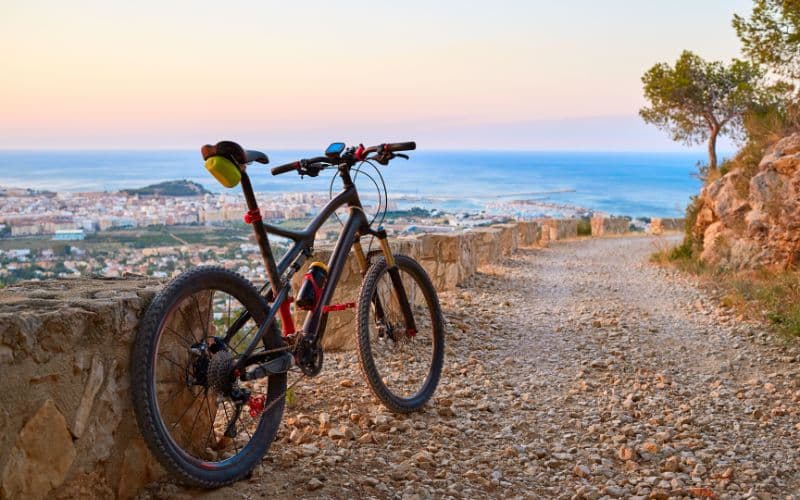 Pourquoi Choisir des Poignées de VTT Ergonomiques : Avantages pour les Cyclistes Transport pourquoi choisir poignees vtt ergonomiques avantages cyclistes 10