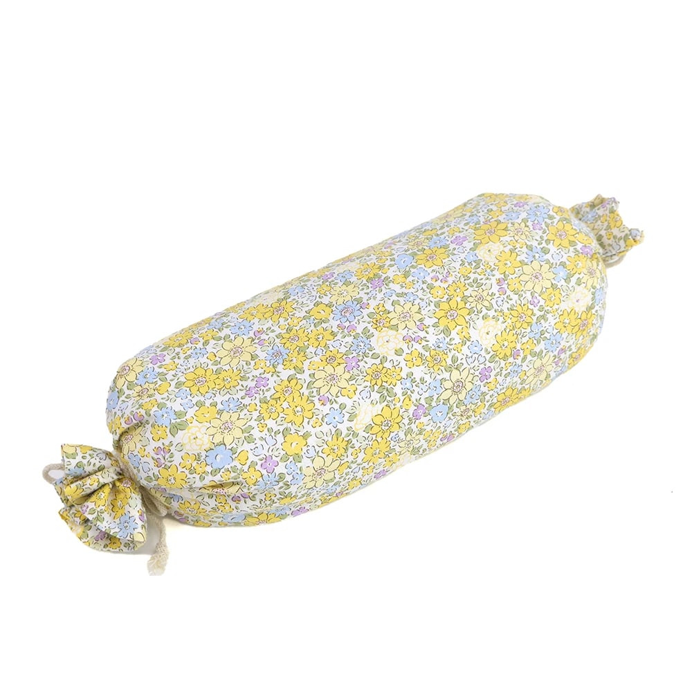 Coussin Ergonomique Cervicales Chauffant Élégant et Confortable sur fond blanc
