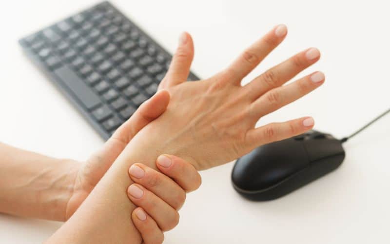 L'Impact des Tapis de Souris Ergonomiques sur la Productivité au Travail L'Impact des Tapis de Souris Ergonomiques sur la Productivité au Travail Bureautique impact tapis souris ergonomiques productivite travail 3