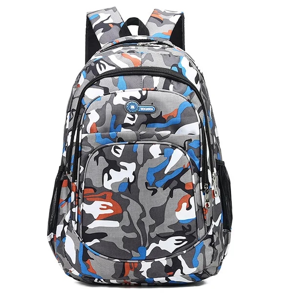 Sac à Dos Ergonomique Solide au Design Militaire sur fond blanc