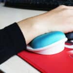 Tapis de Souris Ergonomique Antidérapant à Mémoire de Forme