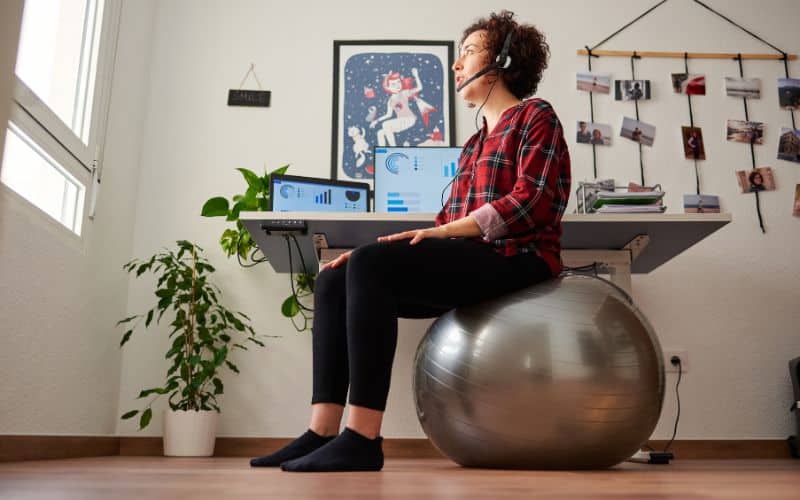 Au-delà du bureau : réinventer le confort pour les télétravailleurs Au-delà du bureau : réinventer le confort pour les télétravailleurs Bureautique, Innovation reinventer confort teletravailleurs 5
