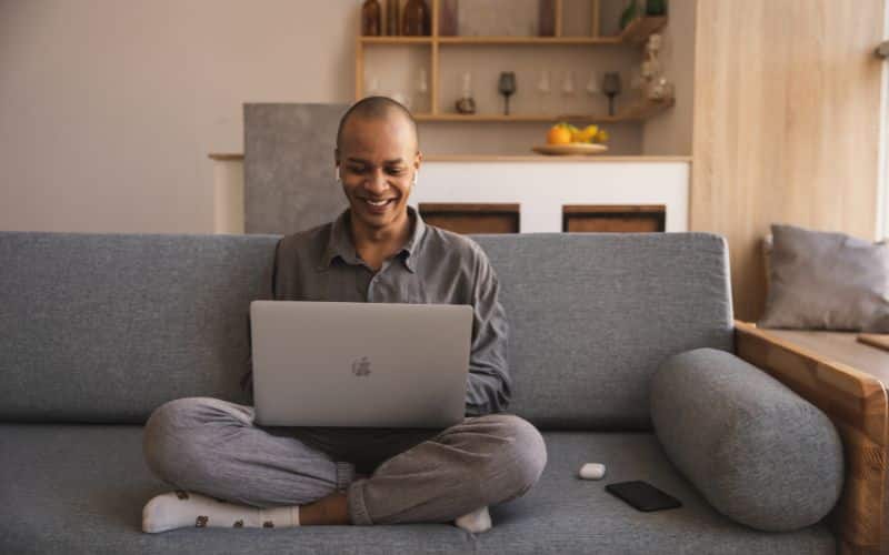 Les impacts du télétravail sur la santé à long terme Les impacts du télétravail sur la santé à long terme Innovation impacts teletravail sante long terme 8